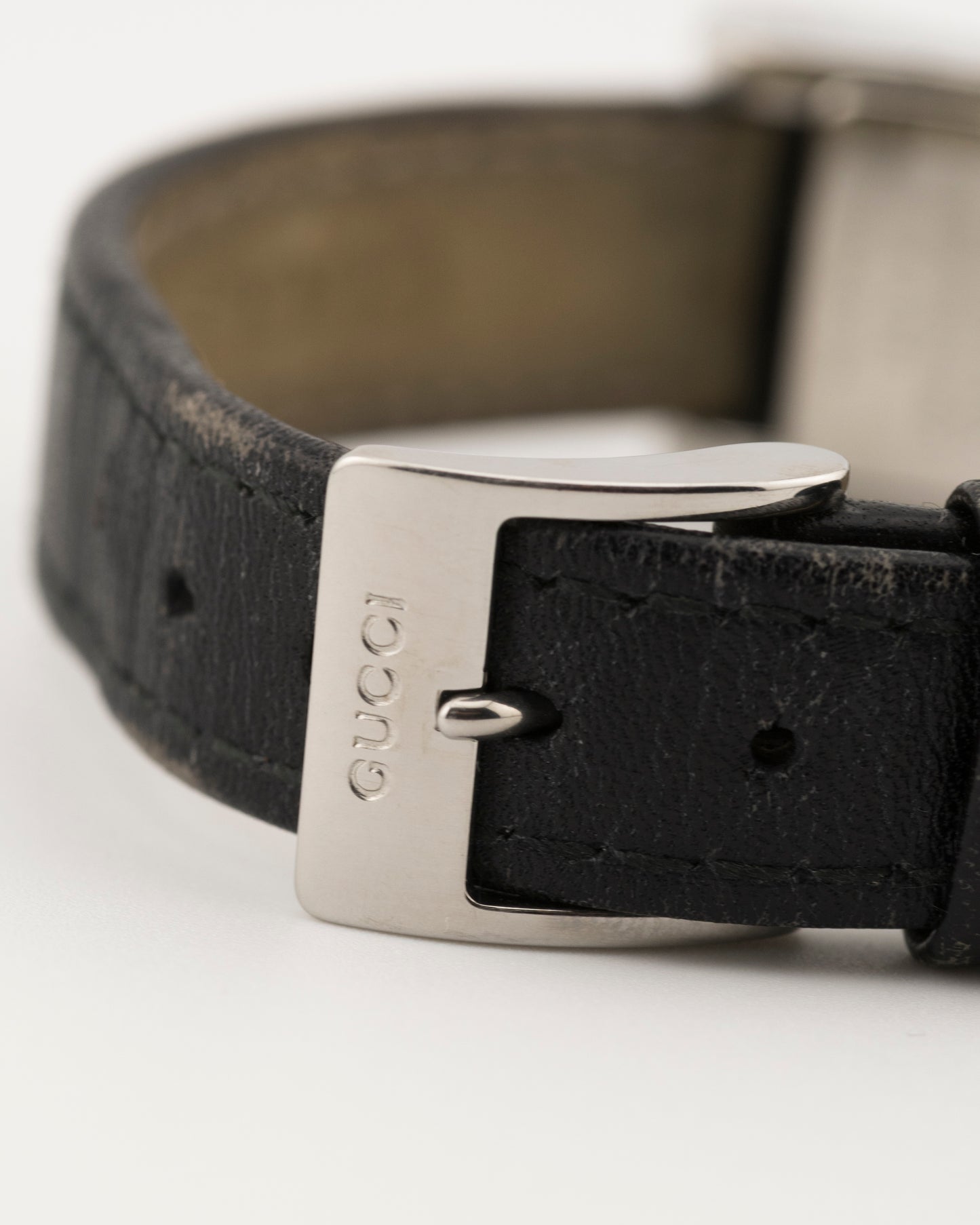 90s GUCCI 2300L Silver & Black Leather Watch