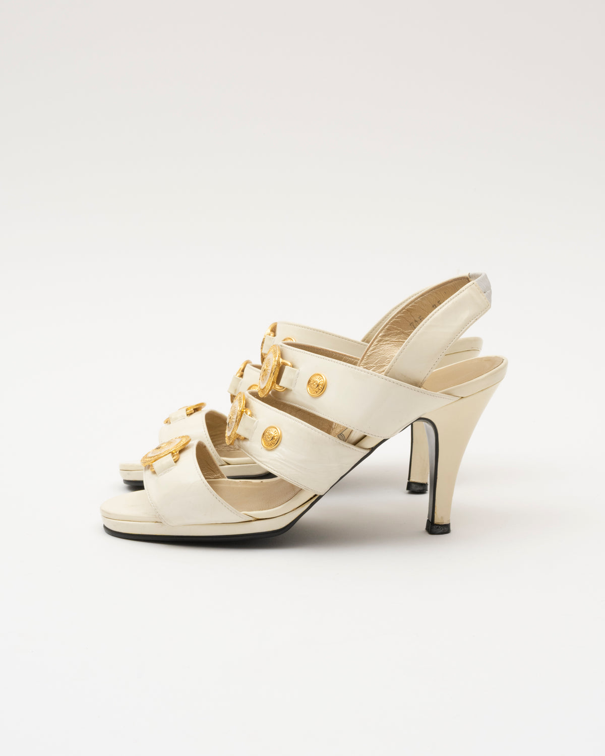 90s GIANNI VERSACE Ivory Gold Medusa Heels (35)