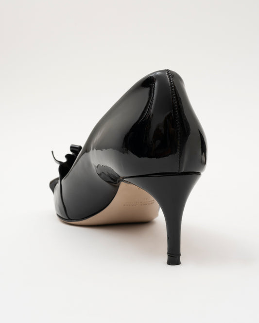 2000s MIU MIU Black Patent Leather Ruffle Bow Heels (36.5)