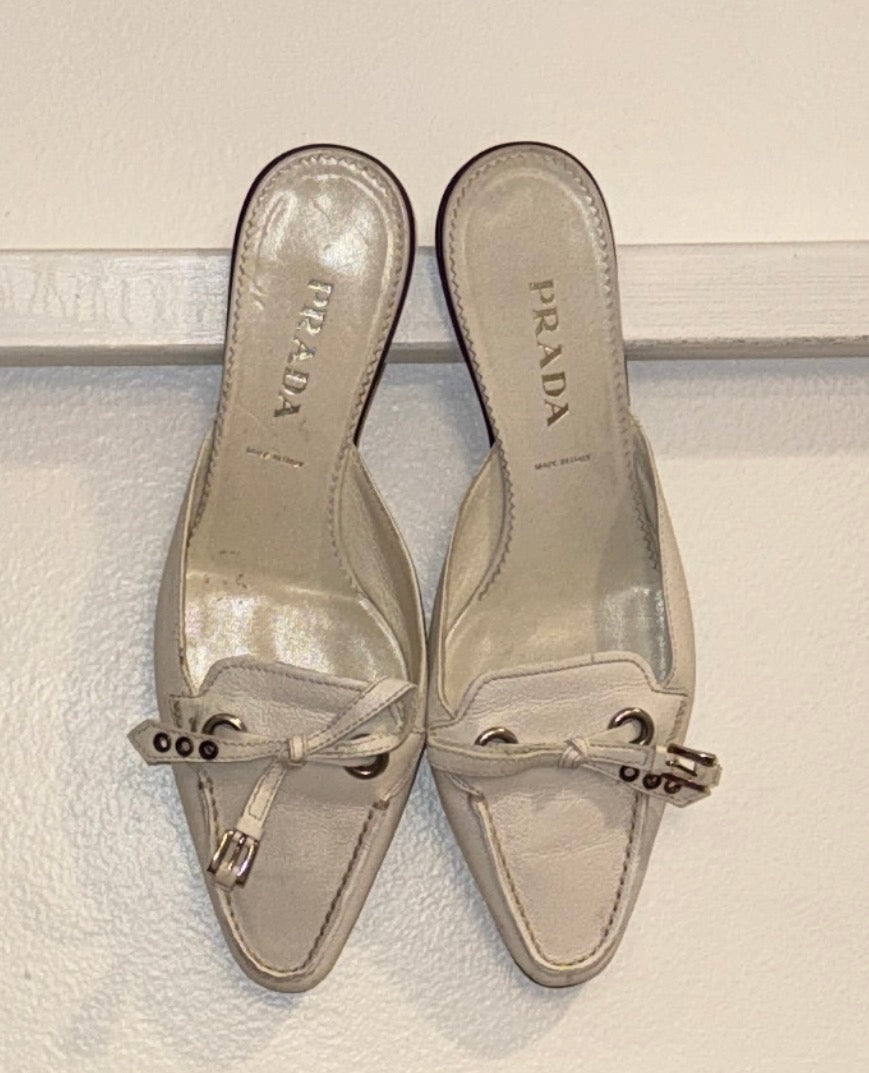 90s PRADA White Kitten Heel Mules (36.5)