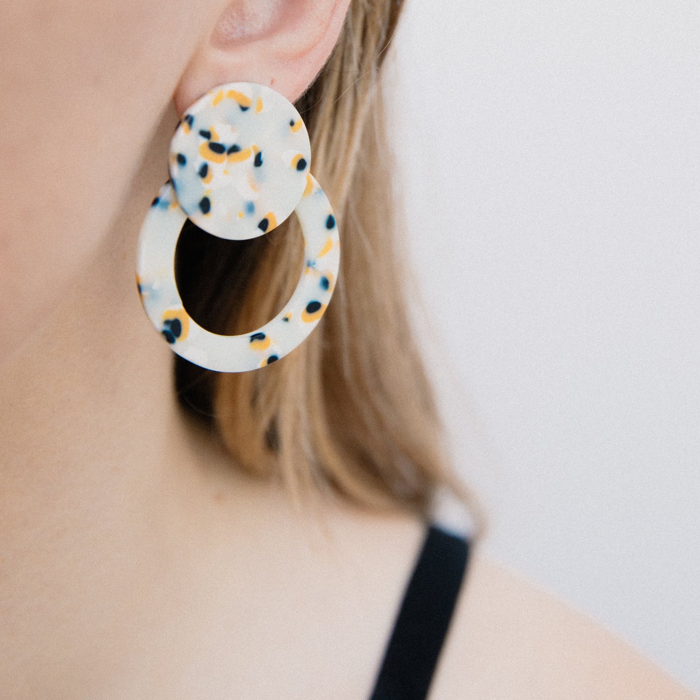 Orange Creamsicle Tortoise Double Circle Earrings - Closed Caption | Shop Vintage + Handmade. Always Sustainable. Never Wasteful.