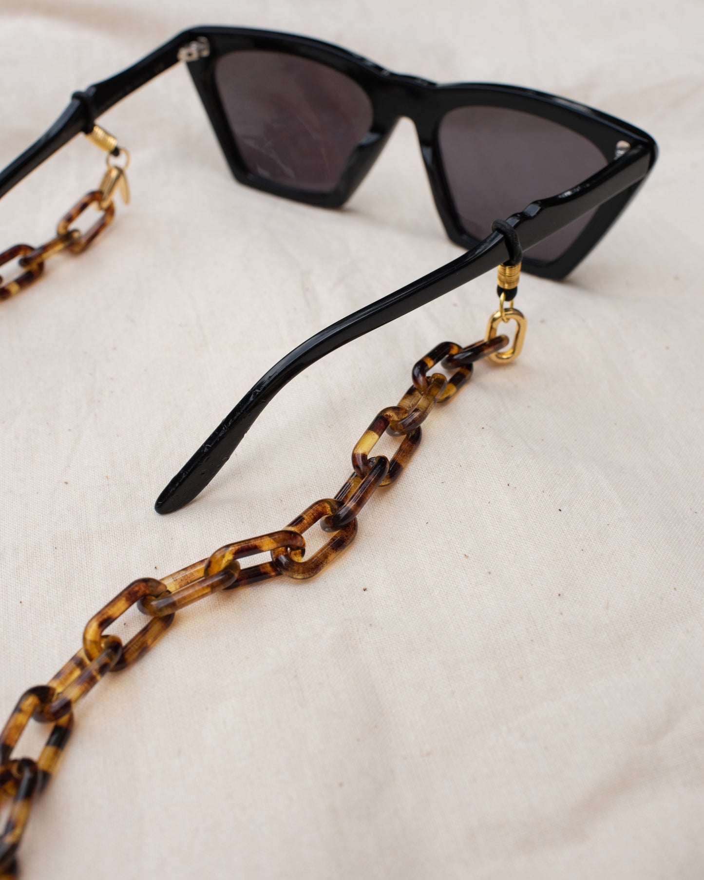 Chunky Tortoise Eyewear Chain