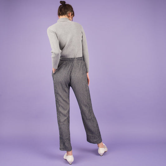 Vintage Navy + White Crinkle Flowy Pants (XS/S)