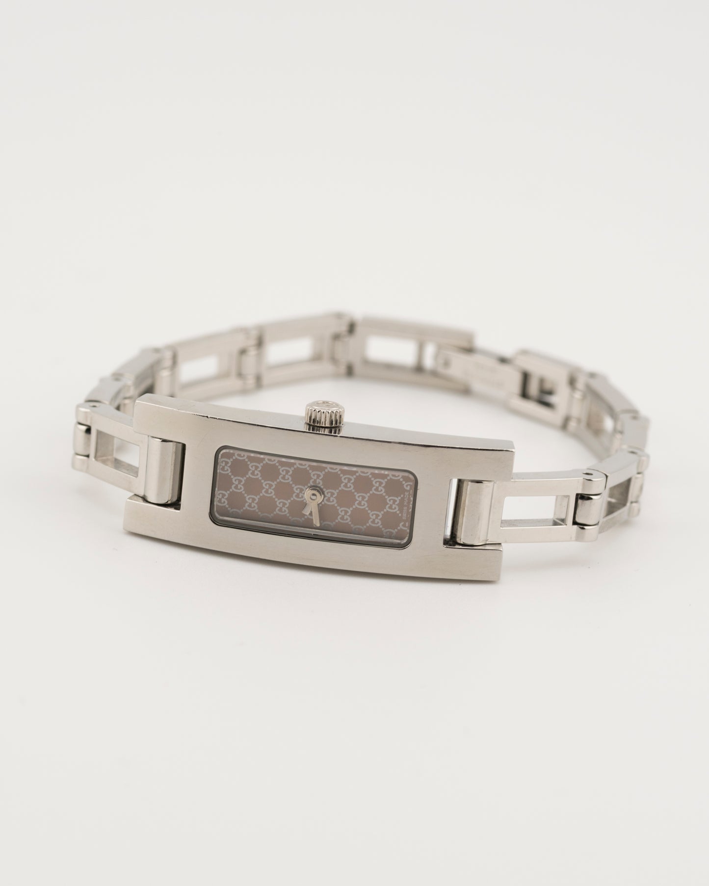 2000s GUCCI 3900L Silver GG Monogram Watch