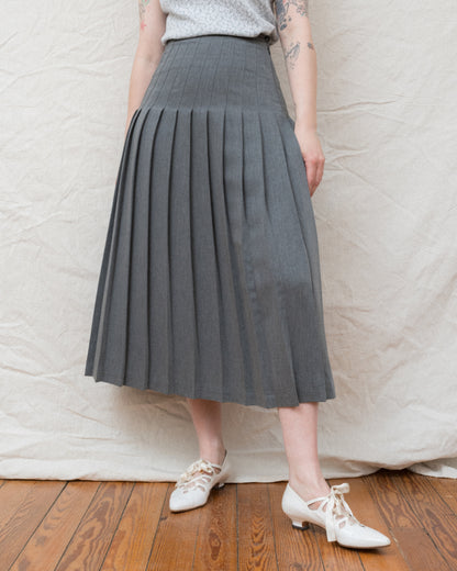 Vintage Grey Pleated Skirt (S/M)