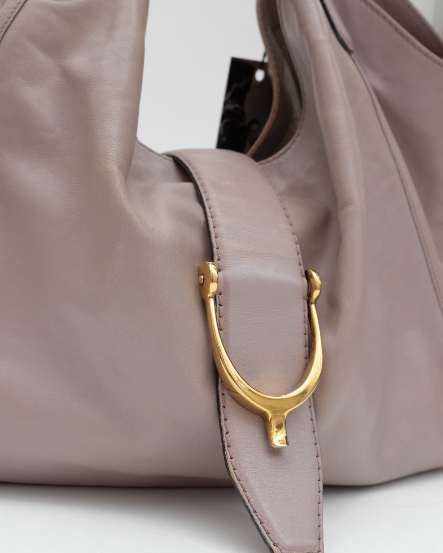 2000s GUCCI Lilac Soft Stirrup Hobo Bag