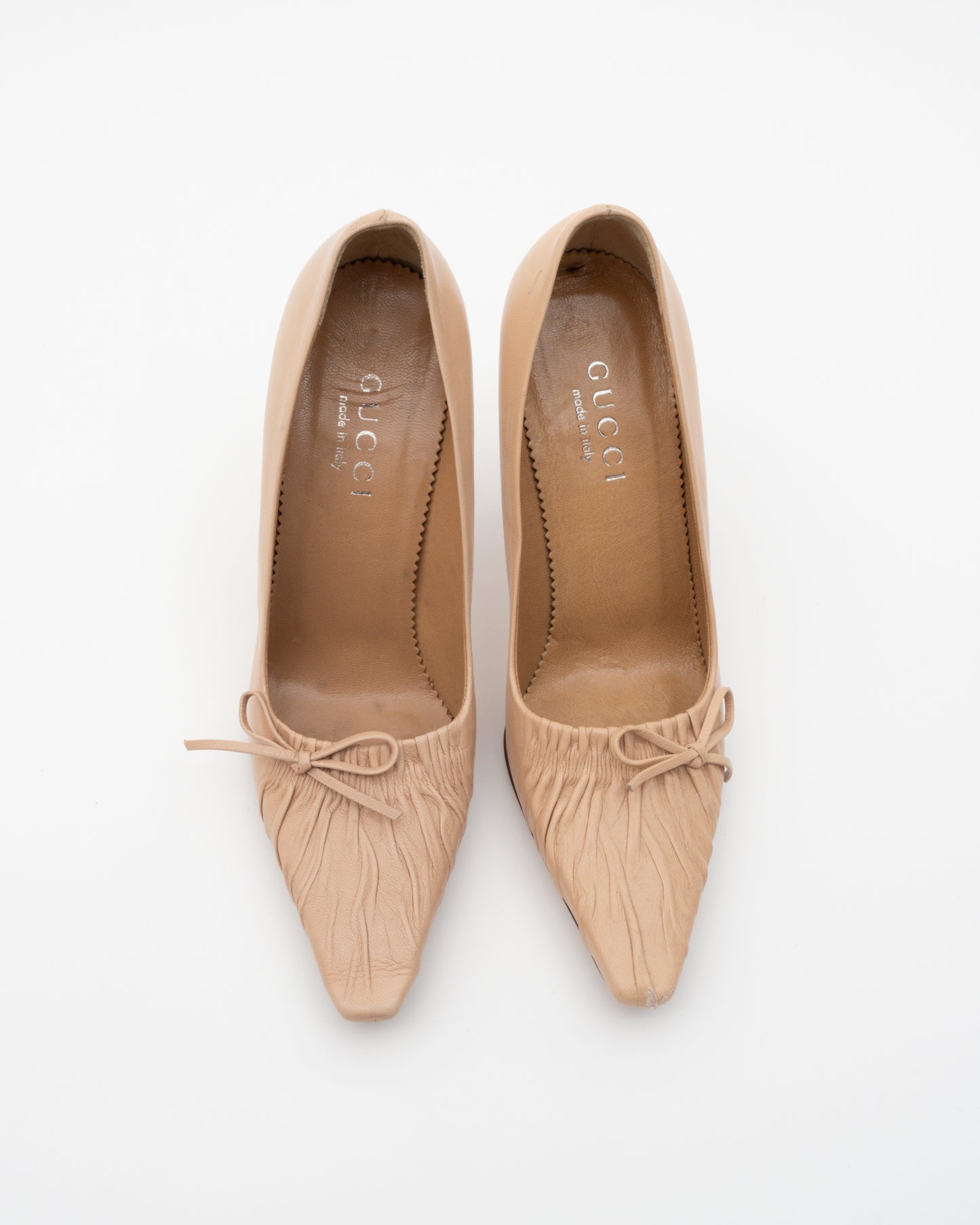 2000s GUCCI Tom Ford Era Beige Ruched Bow Heels (35)
