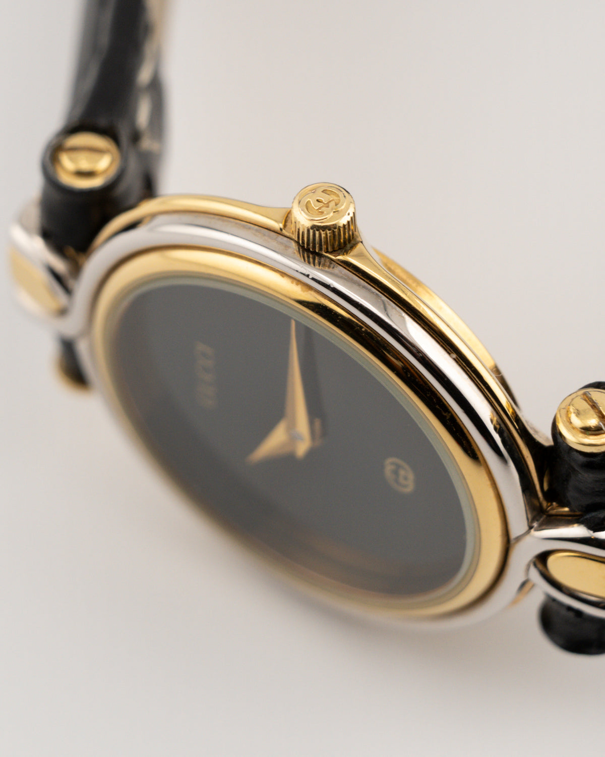 90s GUCCI 4500L Two Tone Leather Watch w/Black Dial
