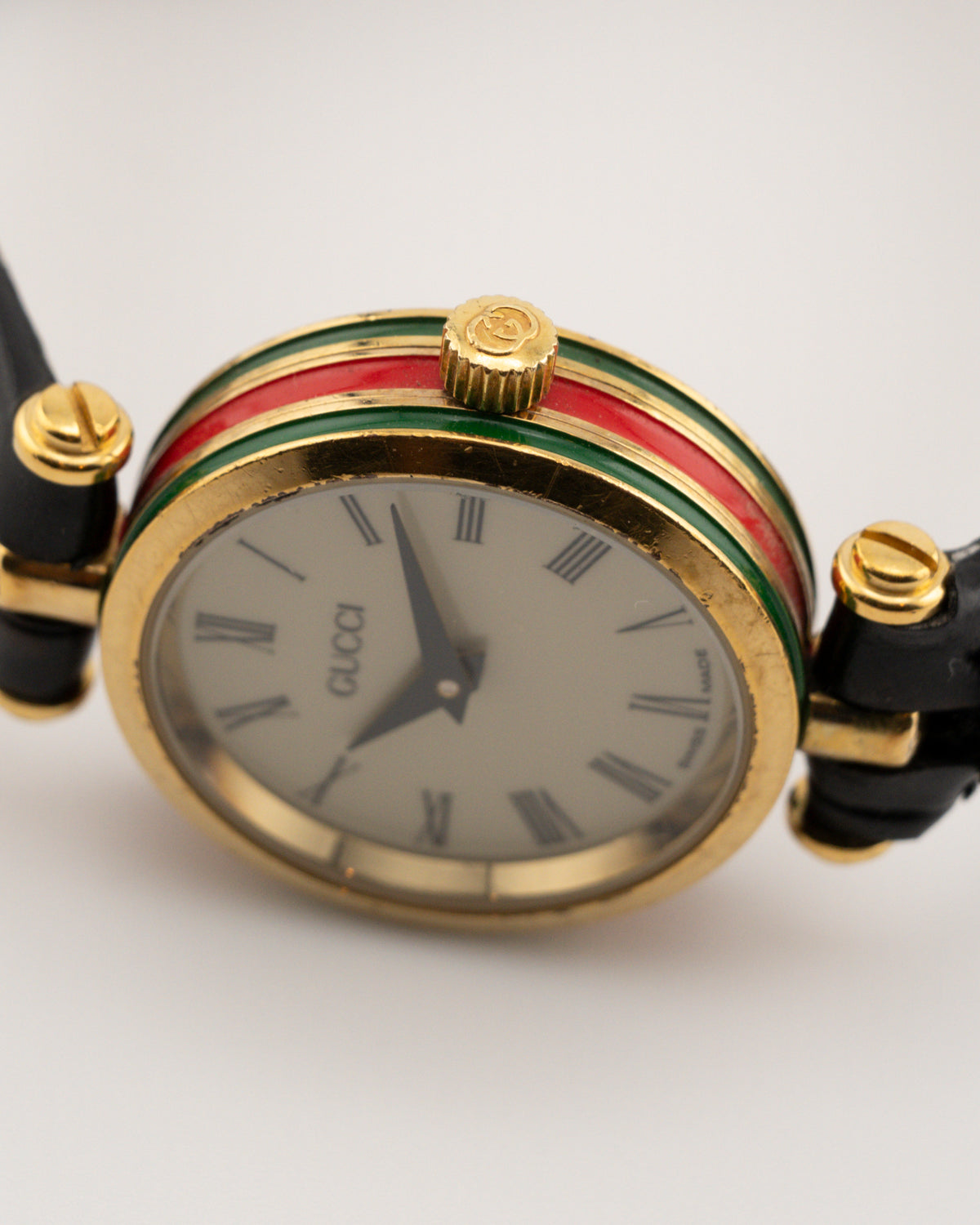 90s GUCCI 2000L Sherry Line Watch w/Black Leather Band