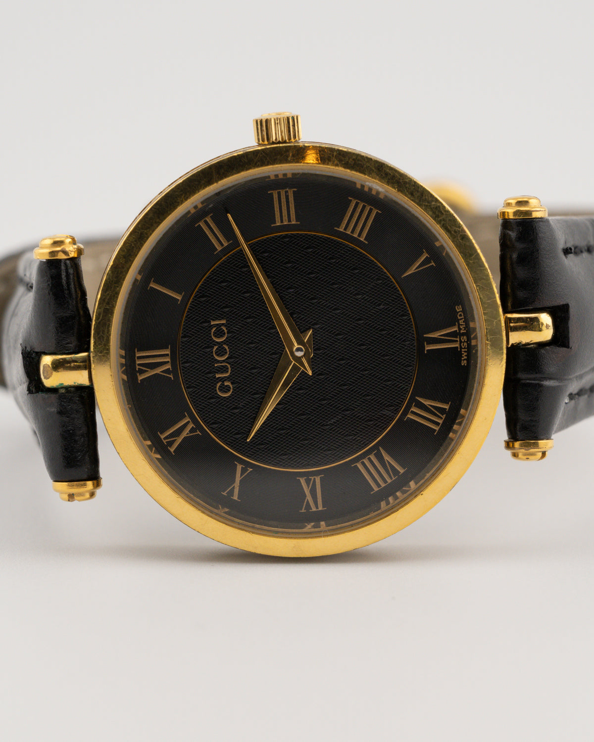 80s GUCCI 2000M Watch w/Black Leather Band