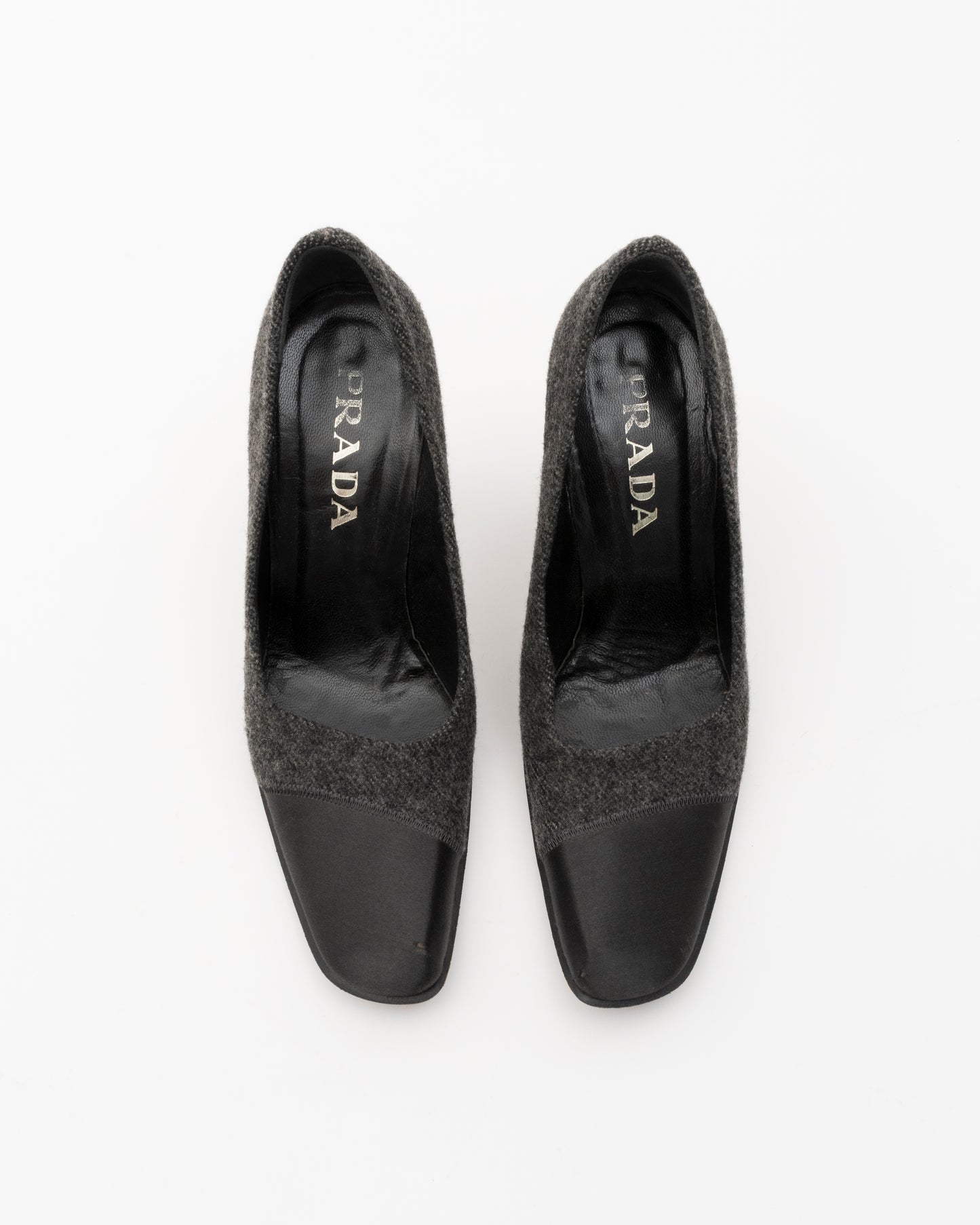 90s PRADA Sculptural Grey Wool Pumps (36)