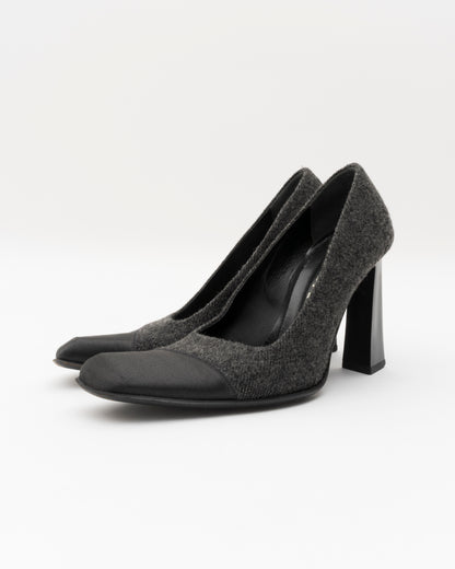 90s PRADA Sculptural Grey Wool Pumps (36)