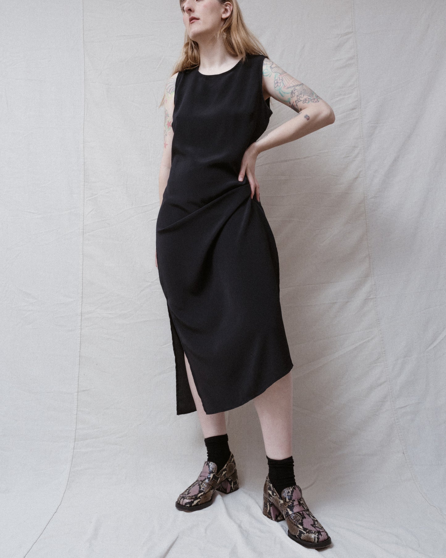 Vintage Black Crinkle Maxi Dress (S/M)