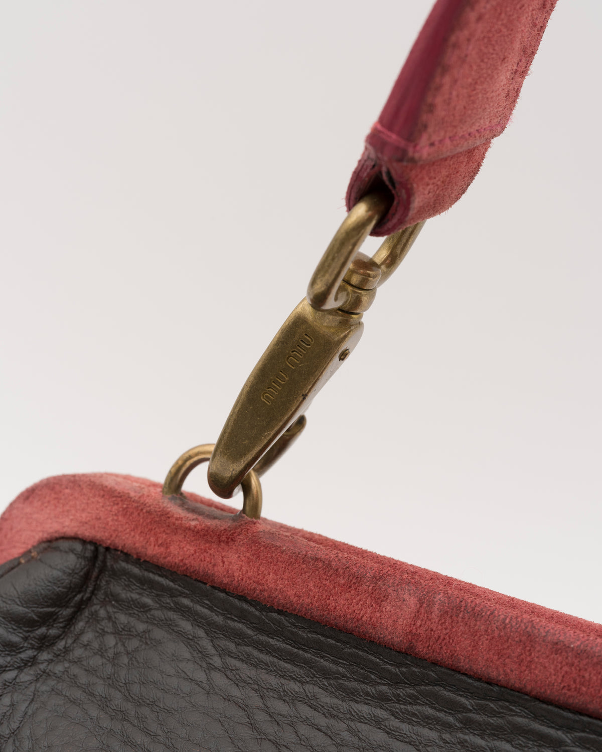 2000s Rare MIU MIU Chocolate Leather Kiss-Lock Frame Bag w/Dusty Rose Suede Trim