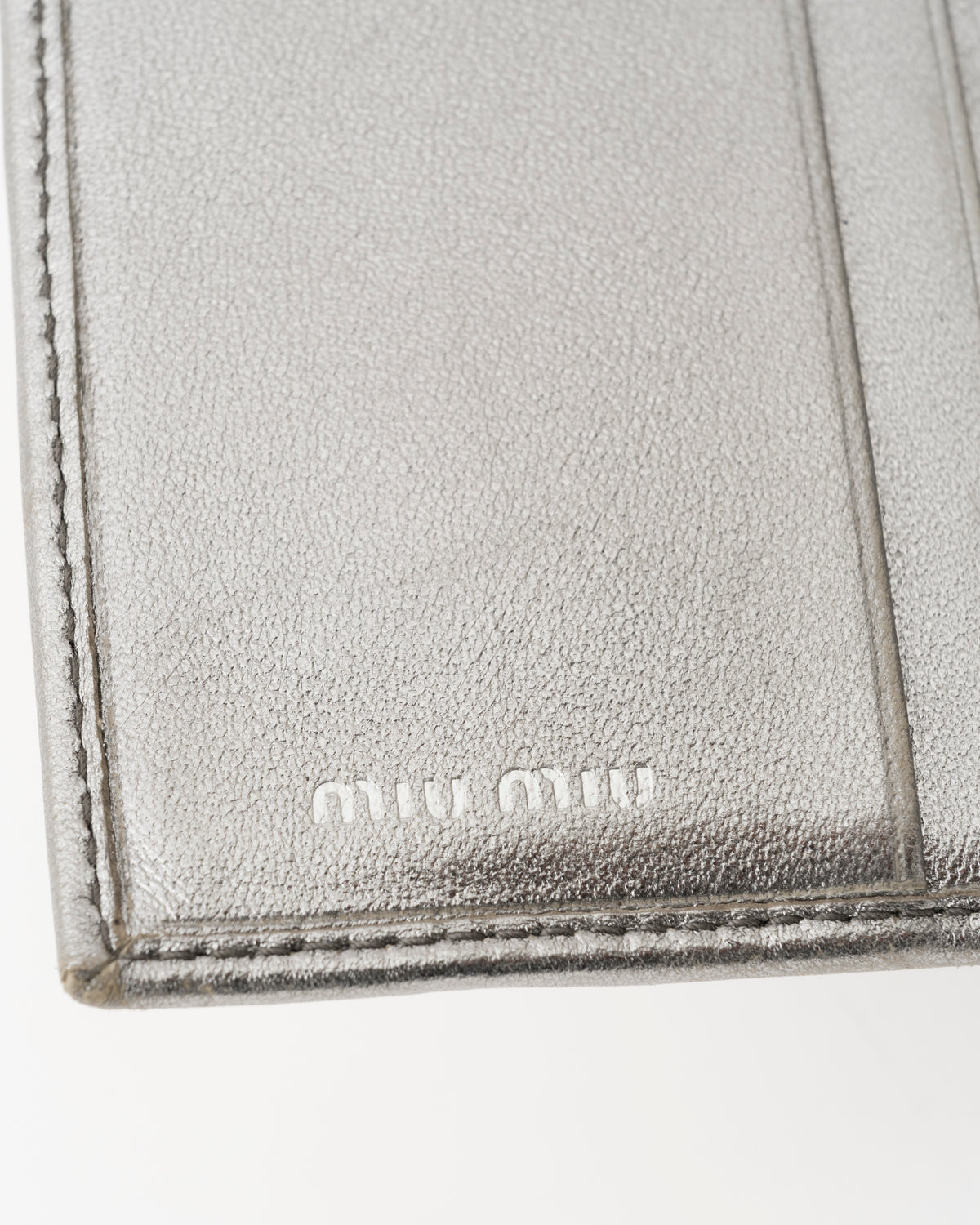 2000s MIU MIU Silver Metallic Nappa Ruched Band Compact Wallet