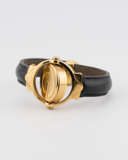 90s GUCCI 6600L Reverso Black Leather Bangle Watch
