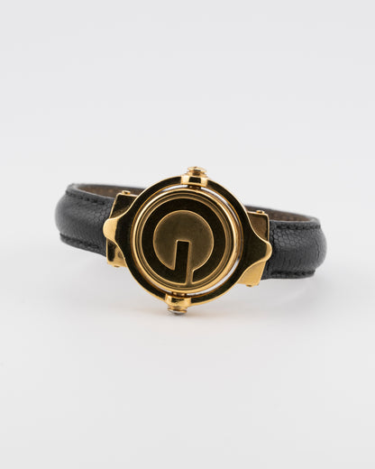 90s GUCCI 6600L Reverso Black Leather Bangle Watch