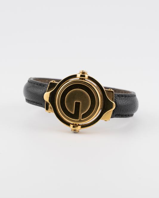 90s GUCCI 6600L Reverso Black Leather Bangle Watch