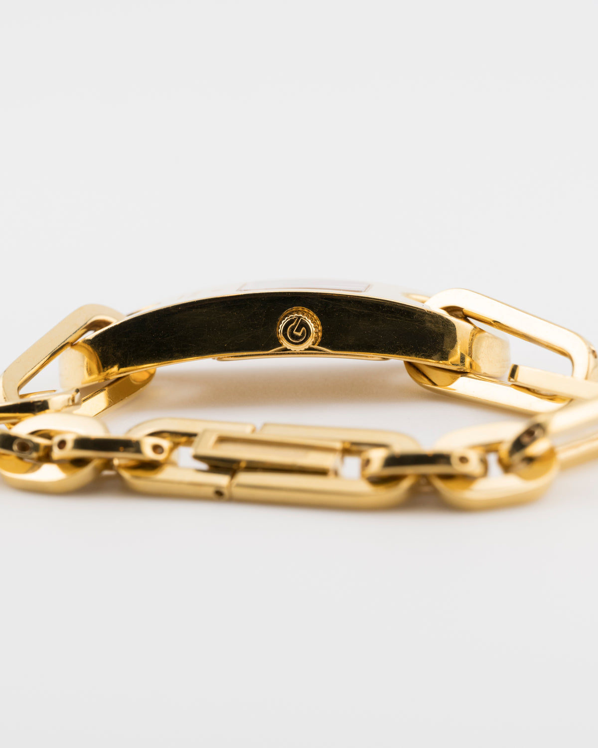 90s GUCCI 6100L Gold Chunky Chain Watch