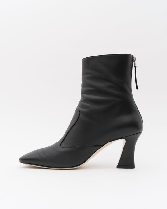 2019 FENDI FFreedom Black Calf Leather Booties (38)