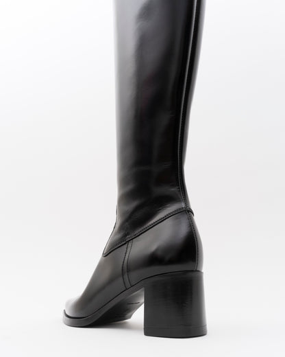 2000s MIU MIU Pointed Toe Black Patent Boots (35)