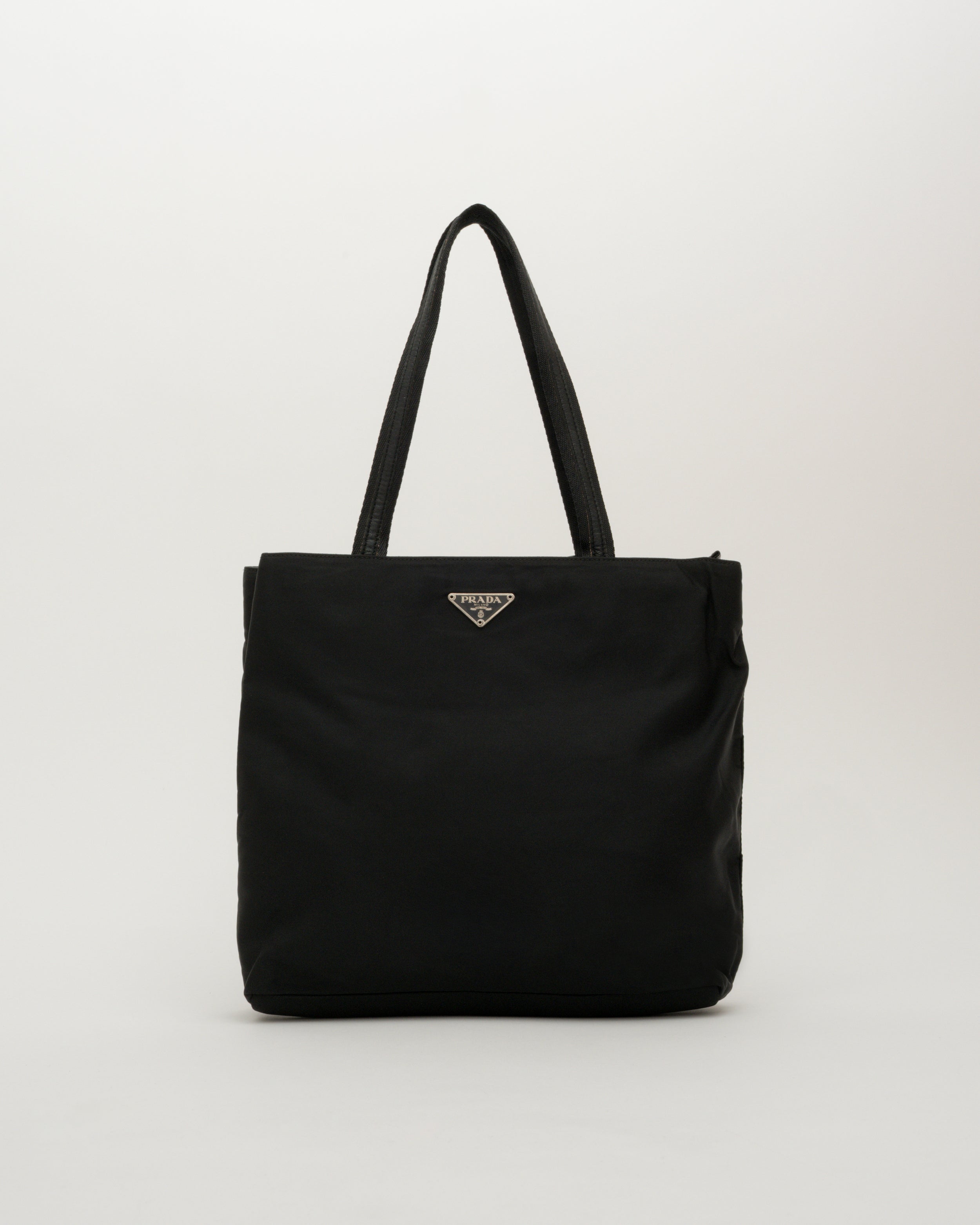 バッグ 90s PRADA TESSUTO NYLON TOTE HAND BAG 90s PRADA Black Tessuto Tote Bag – Closed Caption