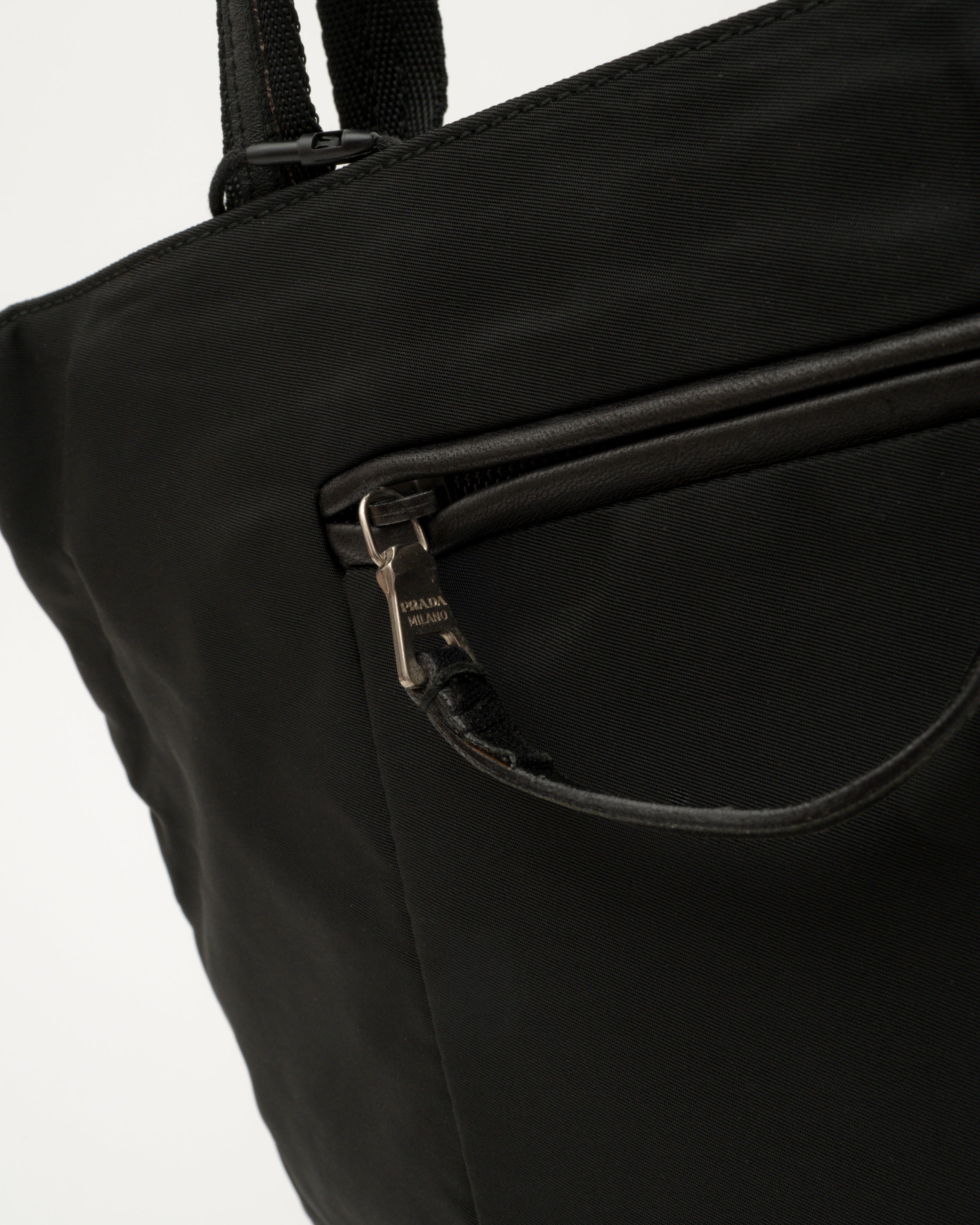 90s PRADA Black Tessuto Tote Bag – Closed Caption