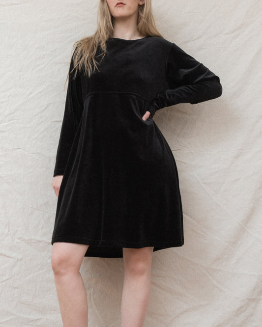 Vintage Black Velvet Dress (S-L)