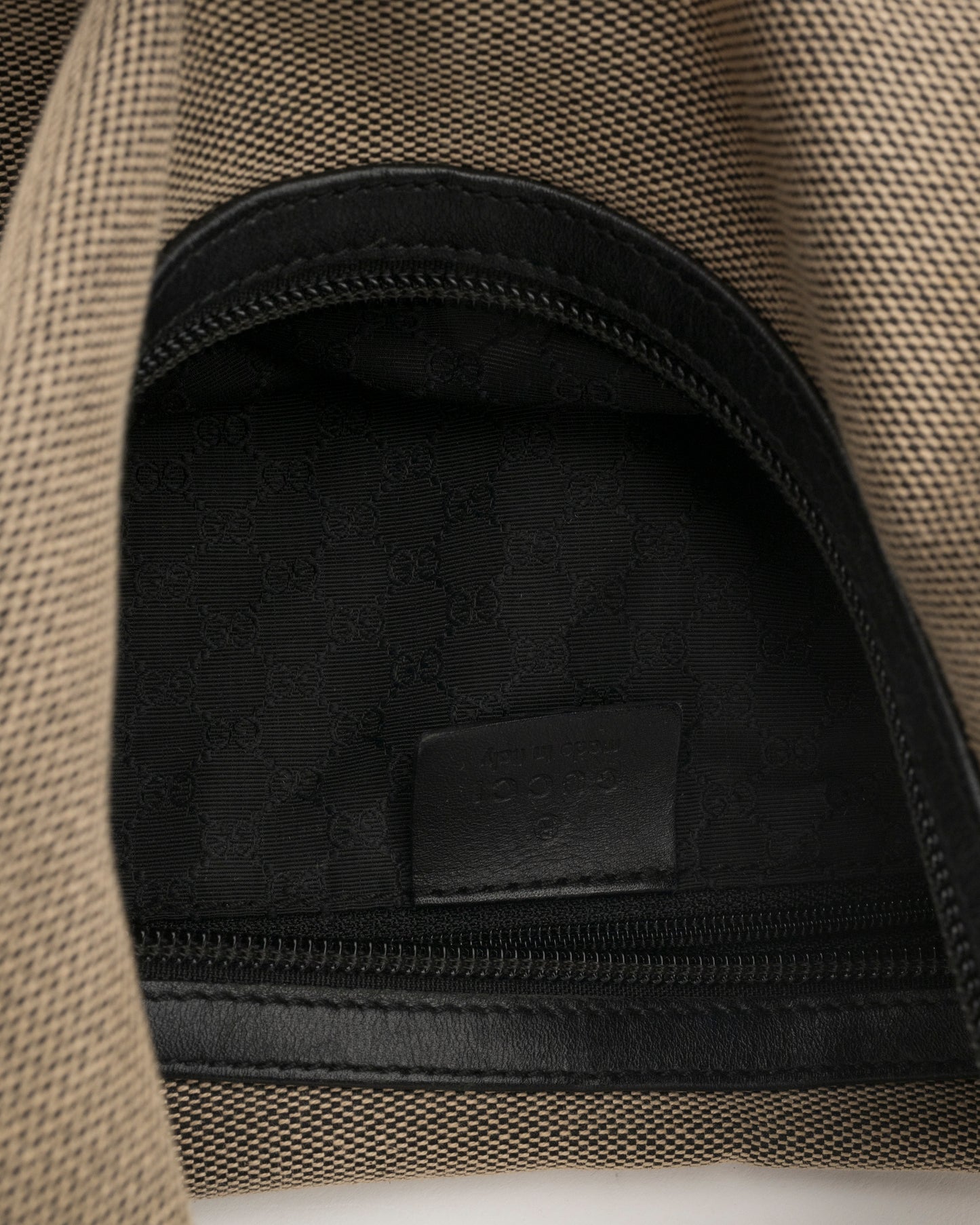 90s GUCCI Beige and Black Canvas Bag