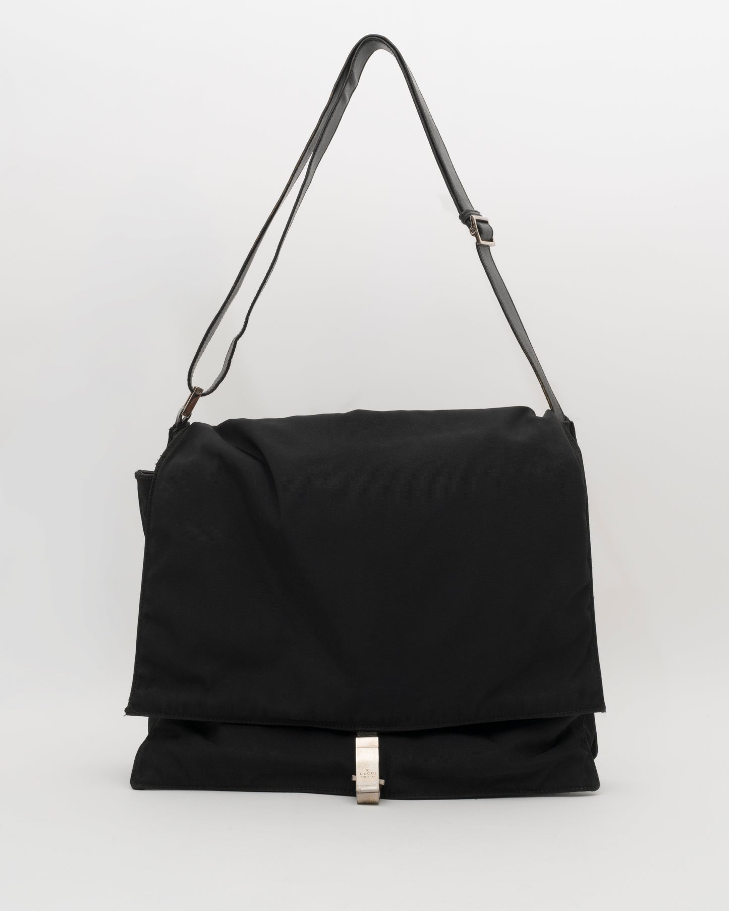 90s GUCCI Black Nylon Messenger Bag