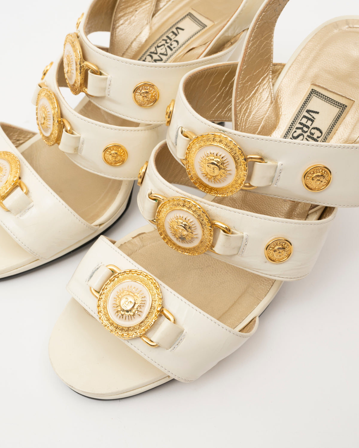 90s GIANNI VERSACE Ivory Gold Medusa Heels (35)