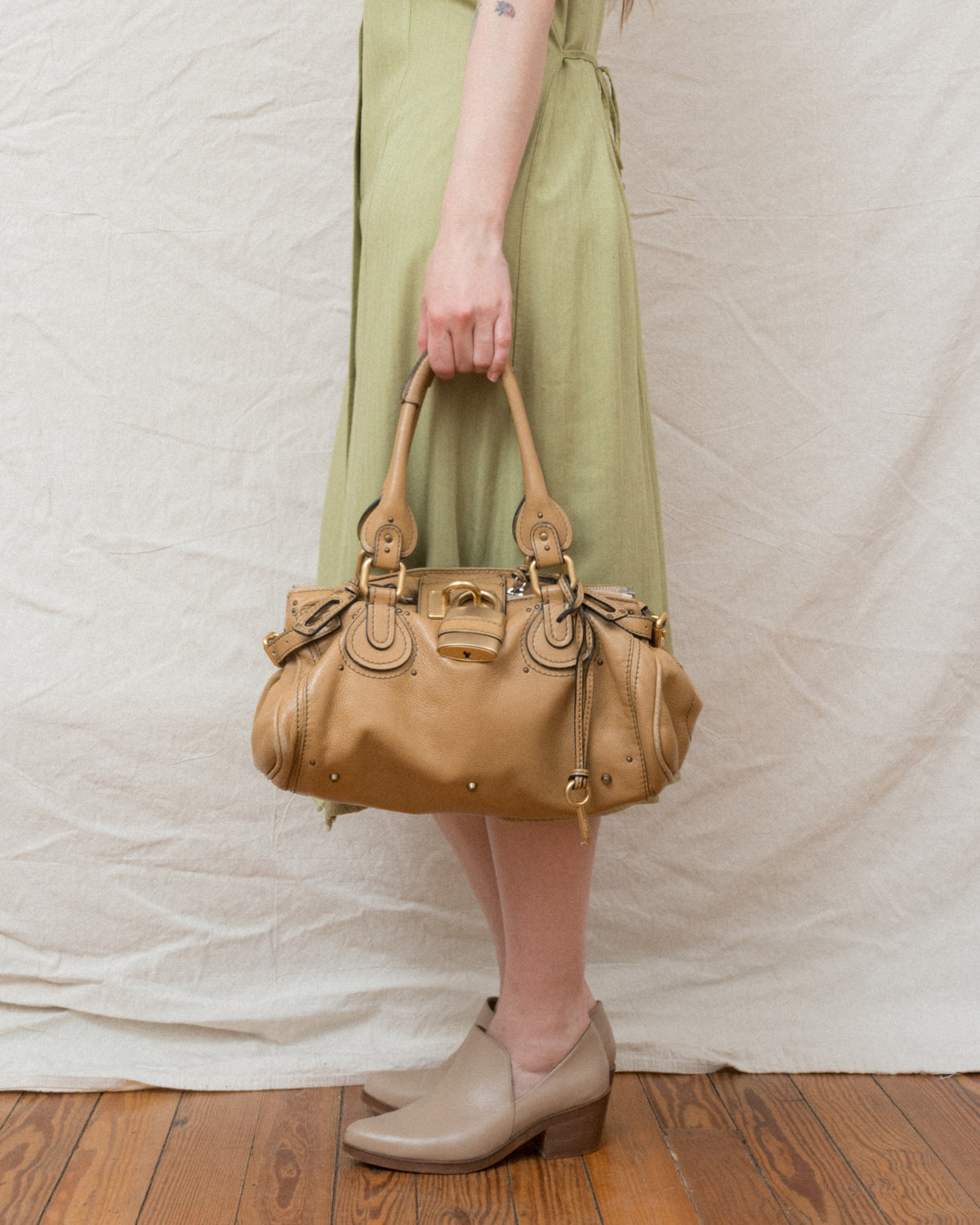 Preloved CHLOE Beige Paddington Bag – Closed Caption
