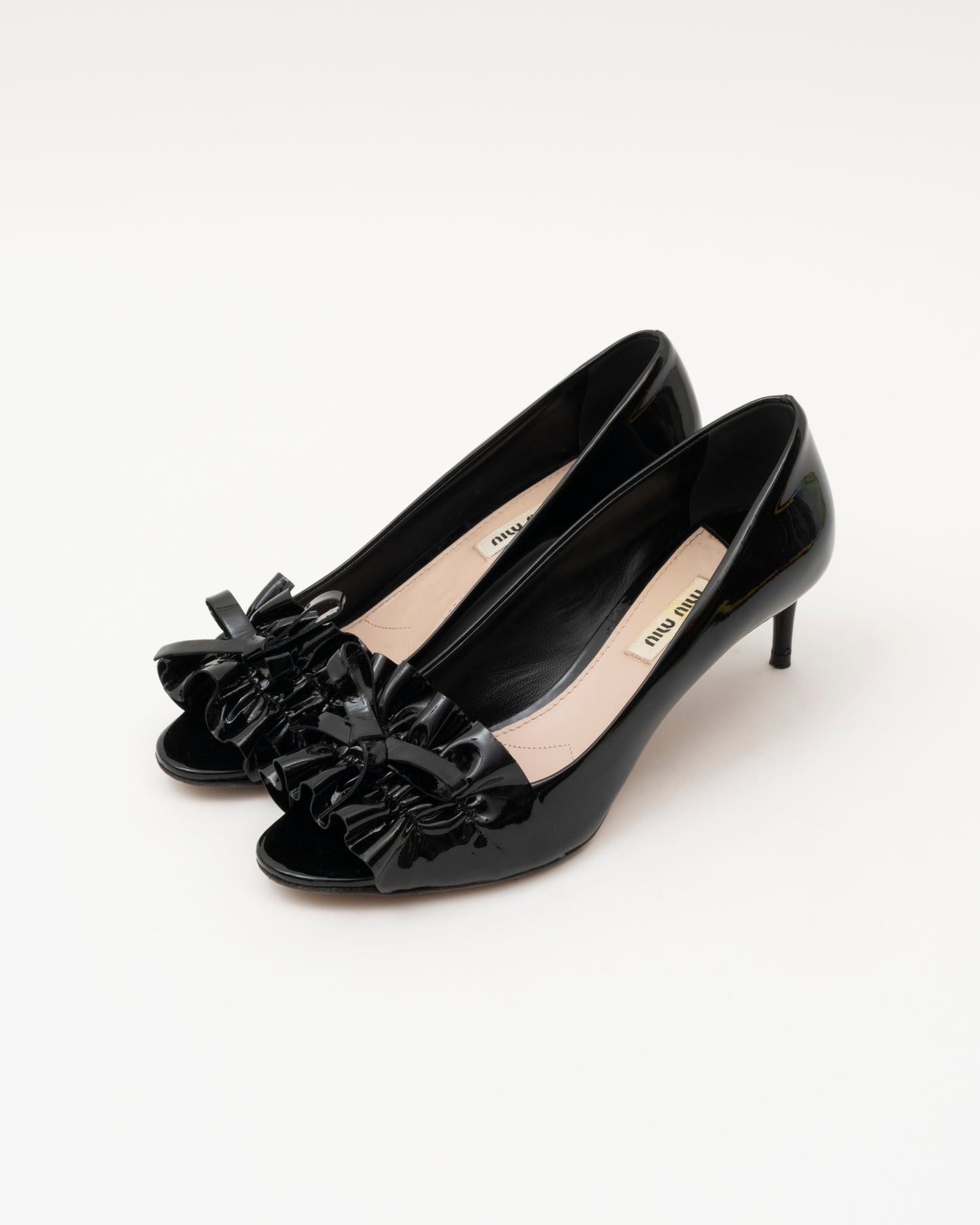 2000s MIU MIU Black Patent Leather Ruffle Bow Heels (36.5)