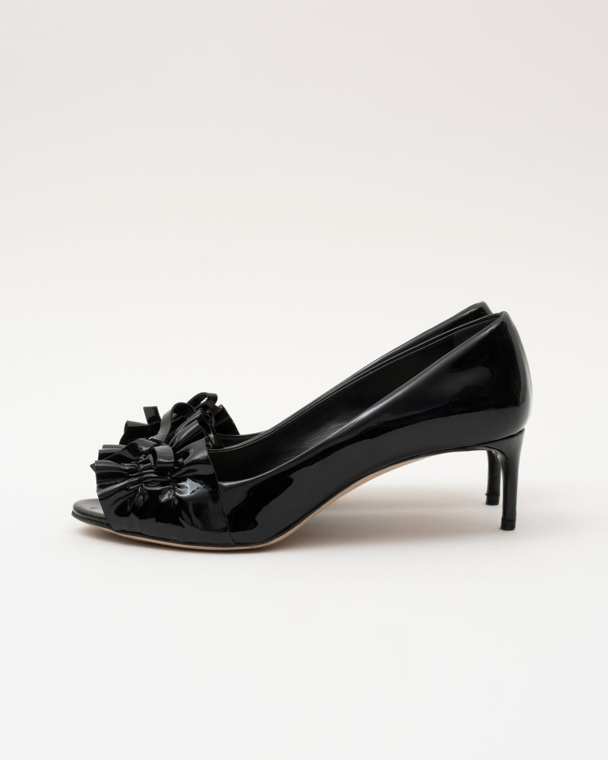 2000s MIU MIU Black Patent Leather Ruffle Bow Heels (36.5)