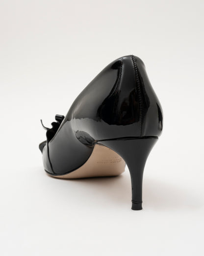 2000s MIU MIU Black Patent Leather Ruffle Bow Heels (36.5)