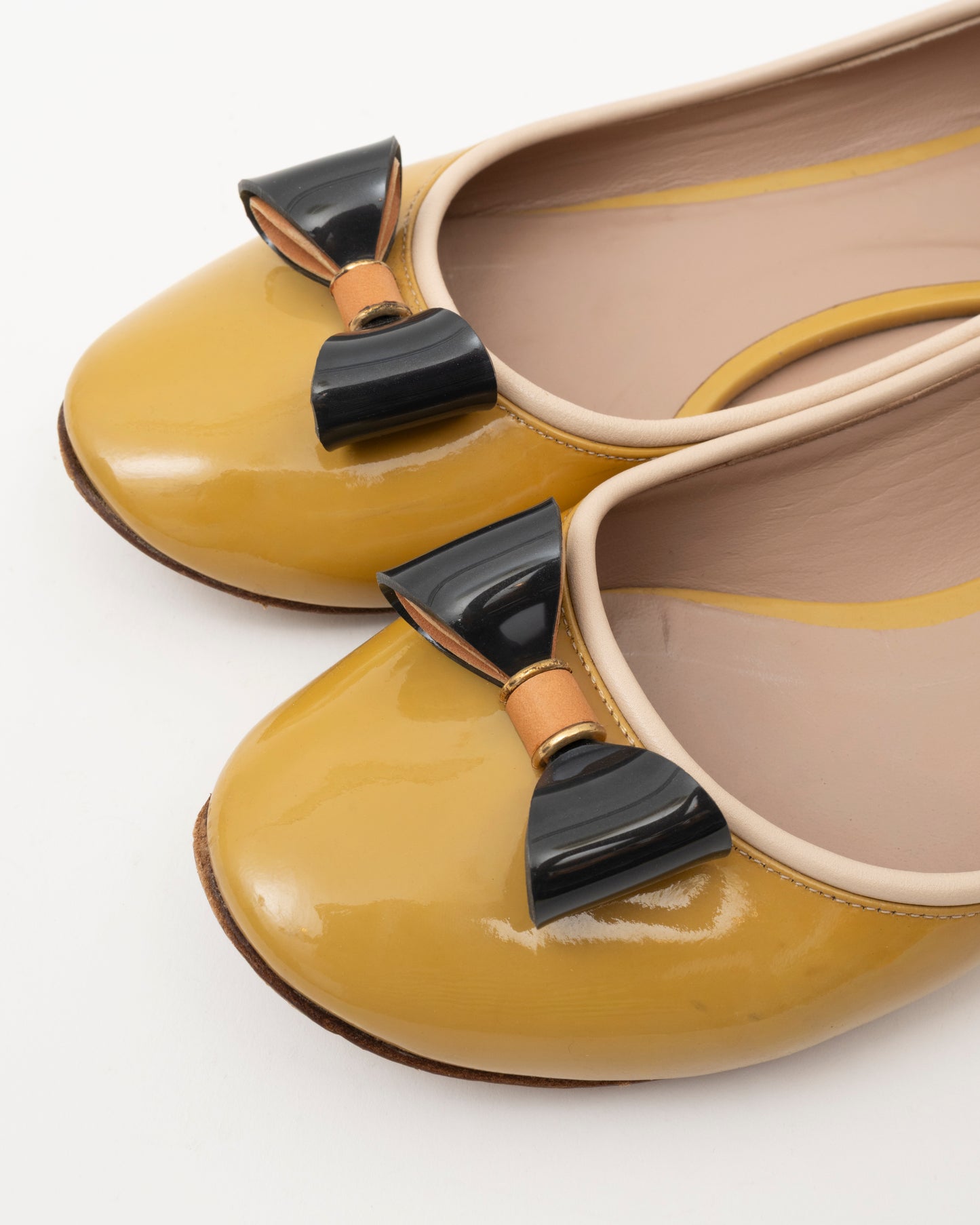 2000s CHLOE Mustard Patent Bow Flats (35)