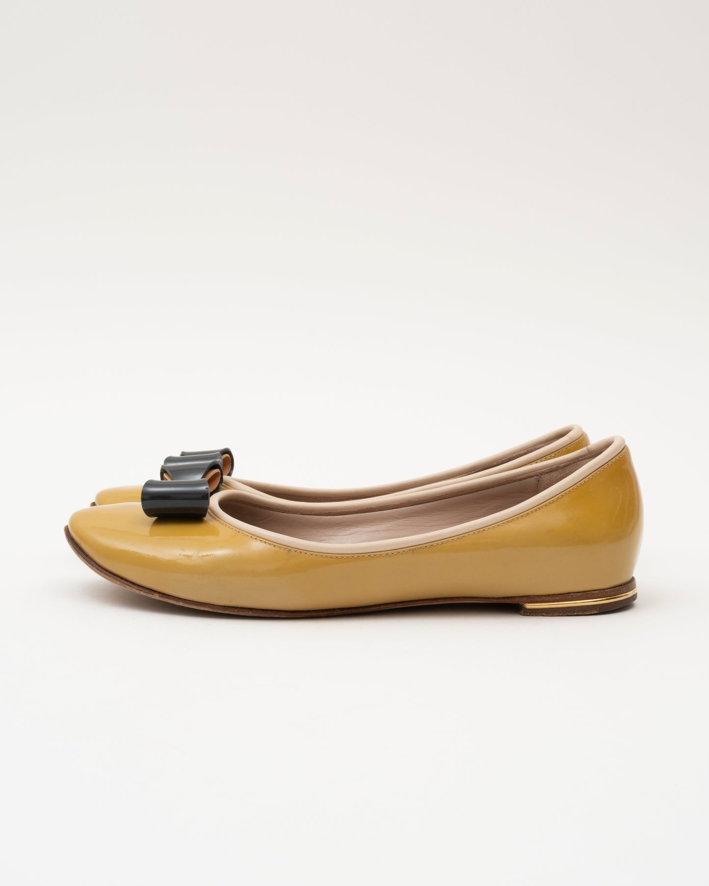 2000s CHLOE Mustard Patent Bow Flats (35)