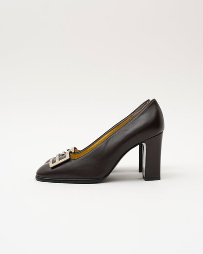 90s FENDI Black Leather Logo Pumps (36.5)