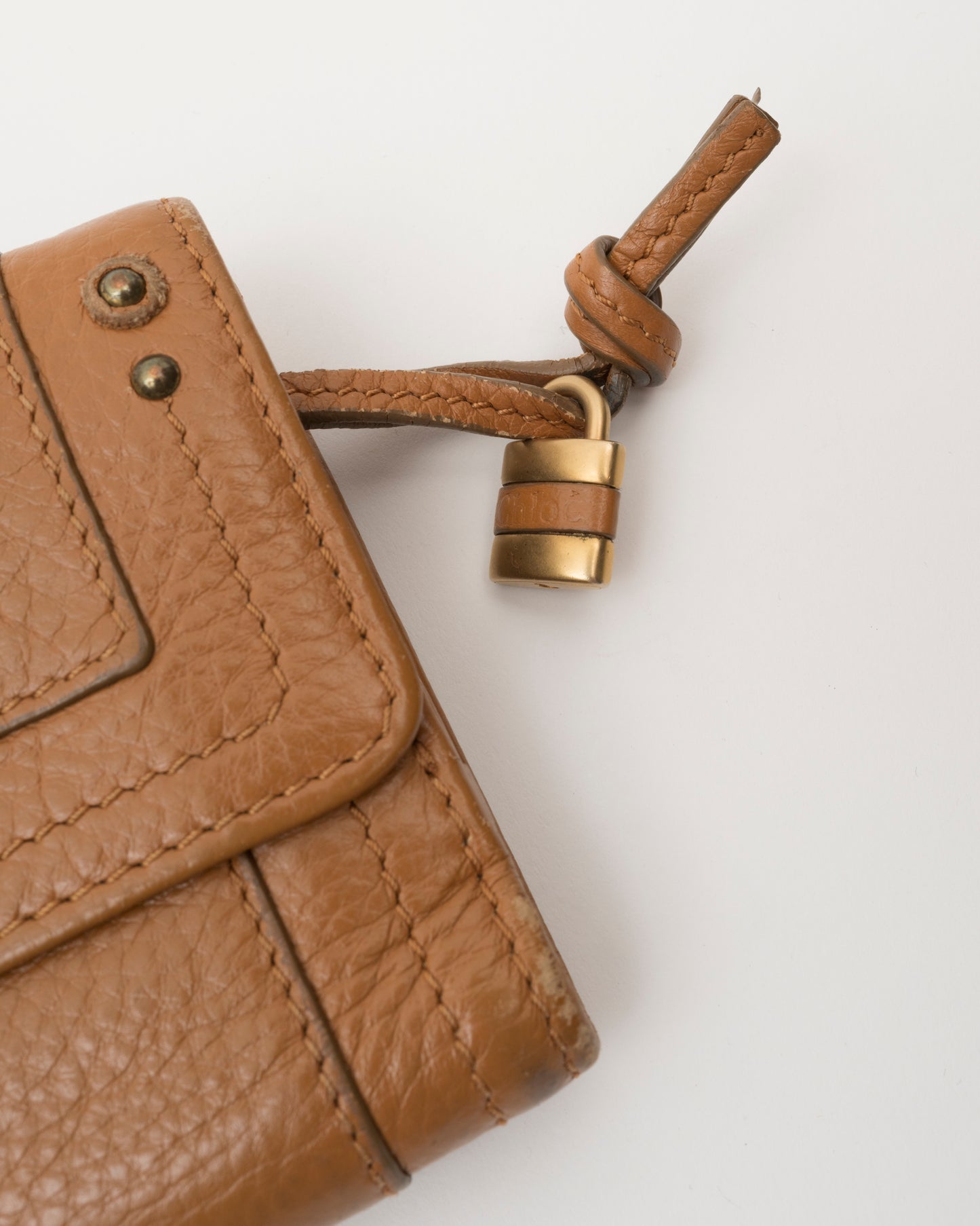 2000s CHLOE Paddington Tan Wallet