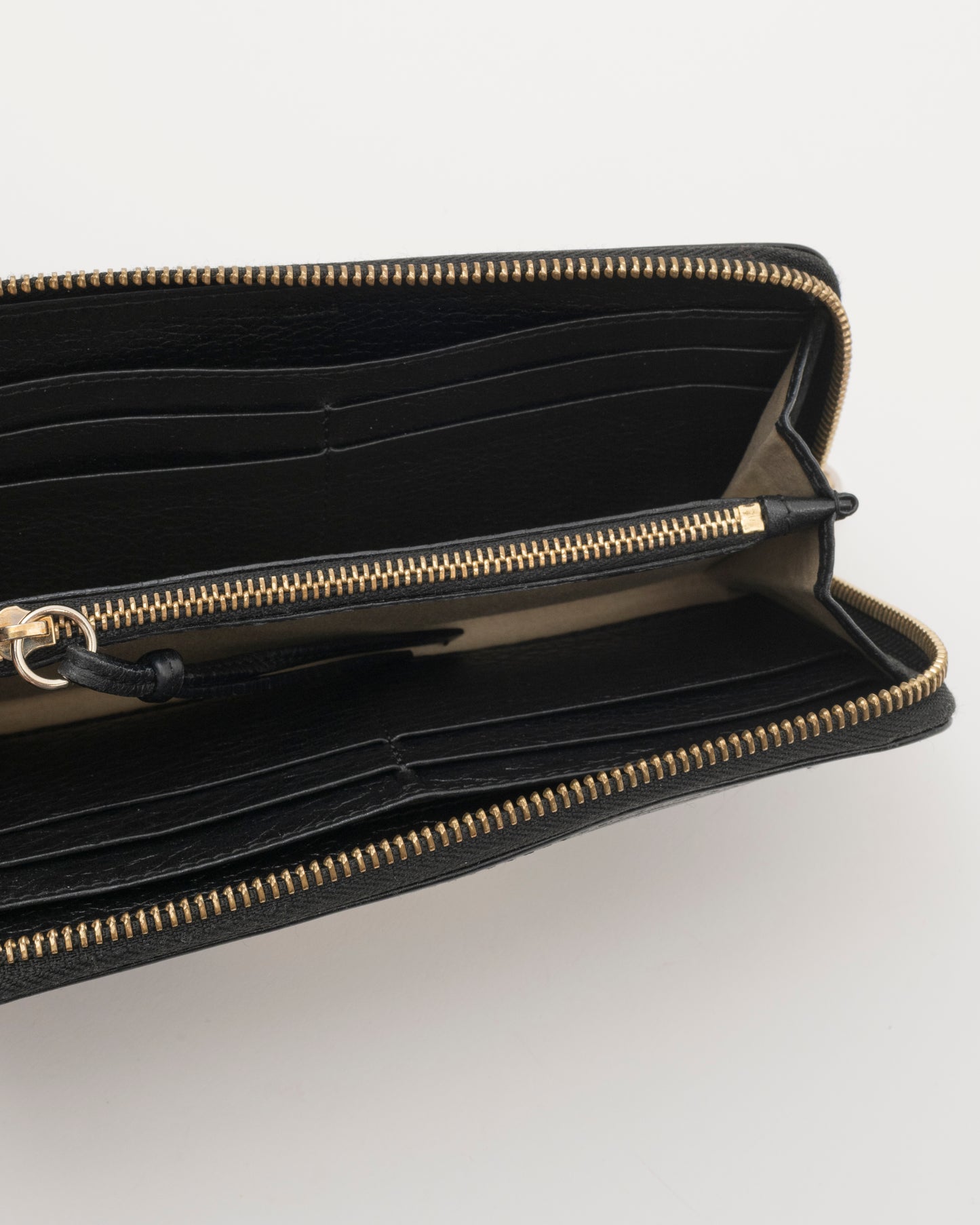 2000s CHLOE Black Lily Zip Wallet
