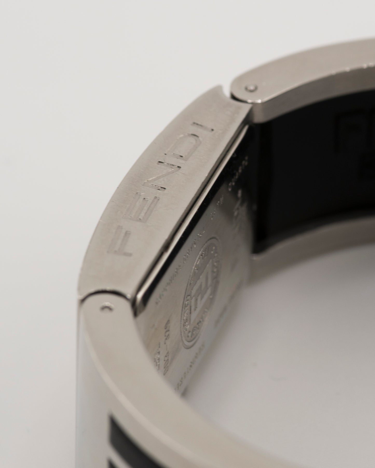 2000s FENDI 3250L Silver FF Cuff Watch