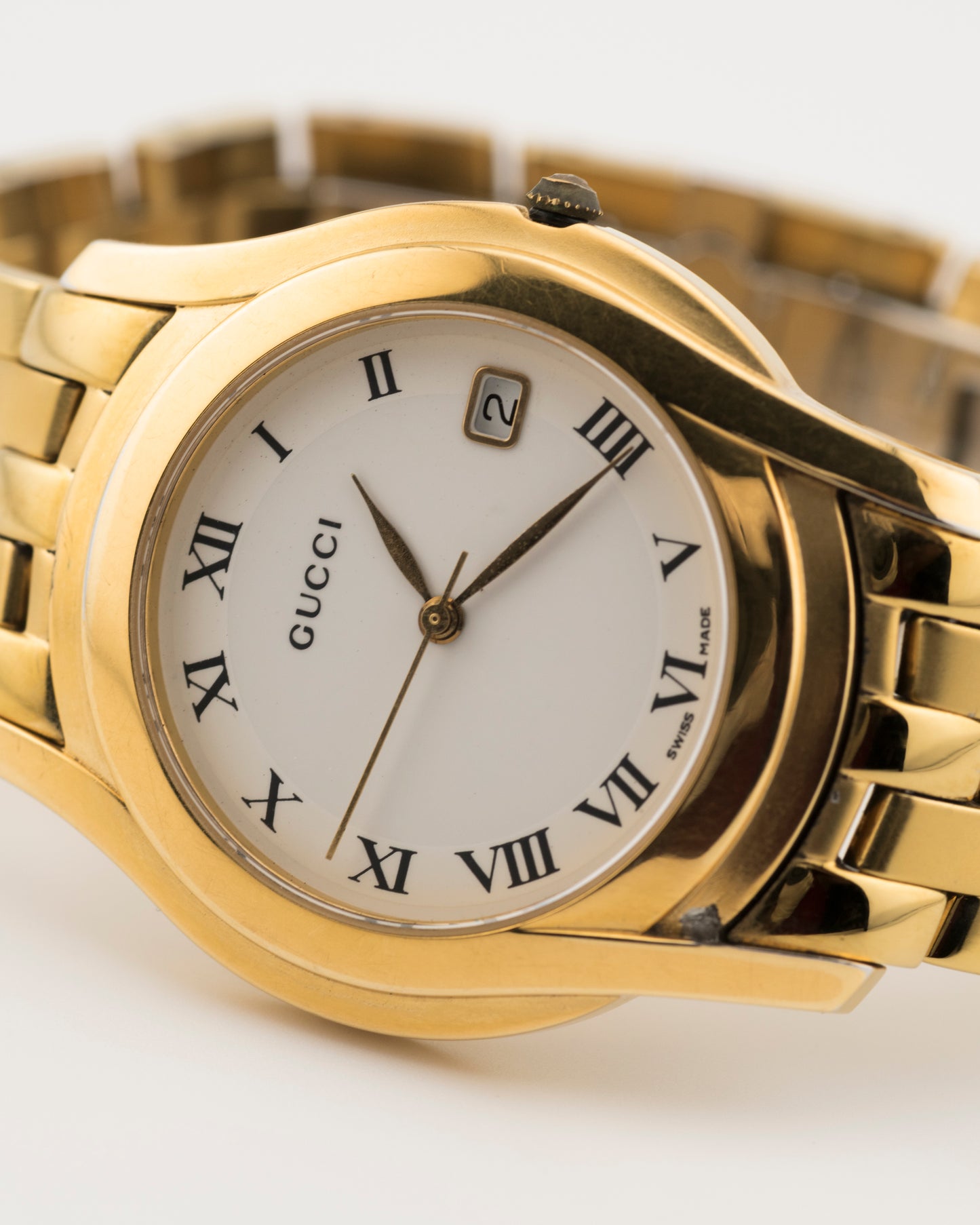90s GUCCI 5400M Gold Watch