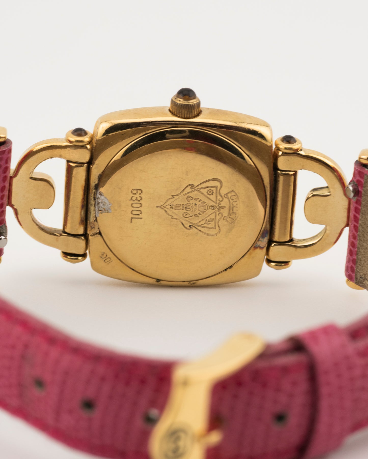 90s GUCCI 6300 Gold Horsebit Watch w/Pink Leather Band