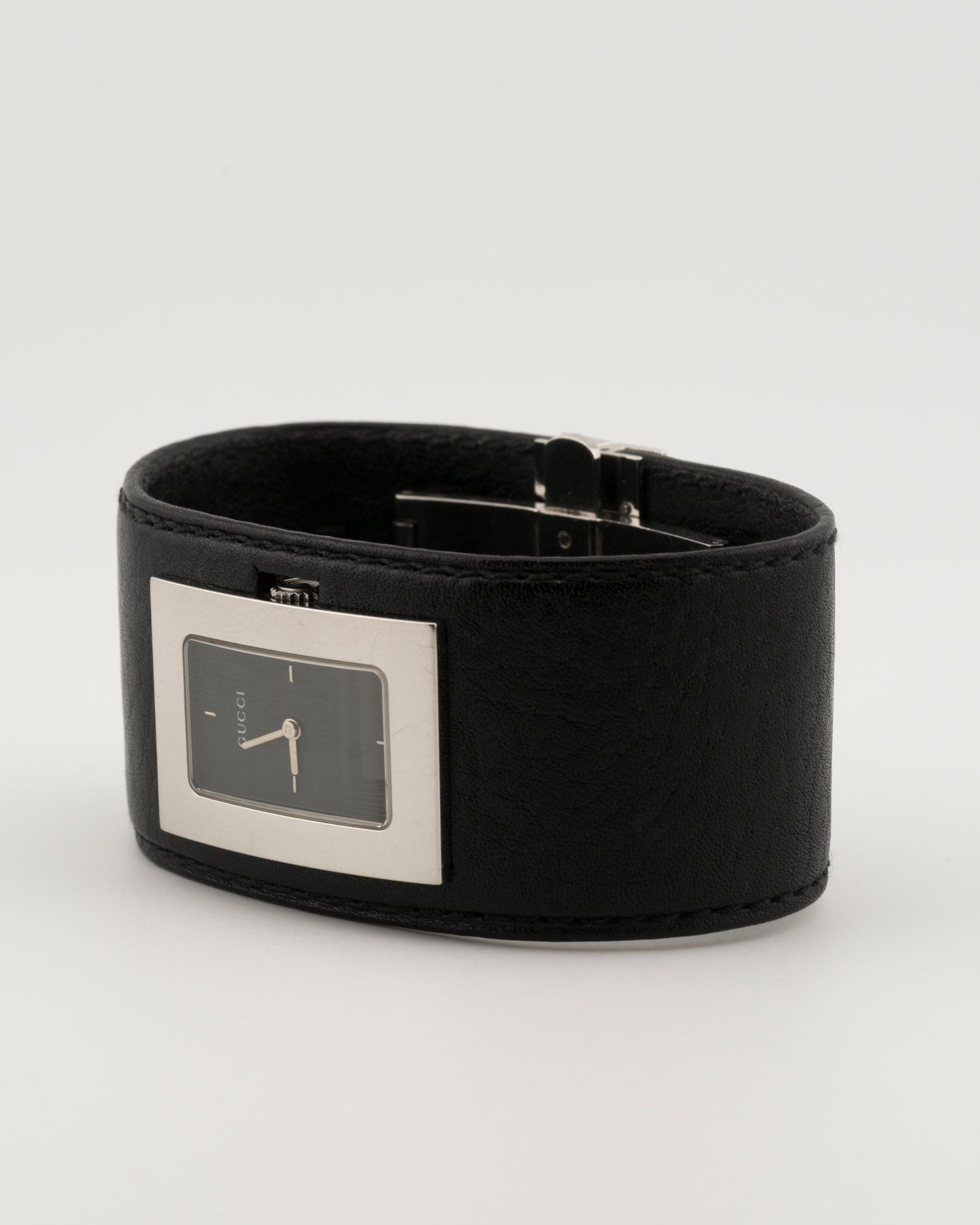 90s GUCCI 7800L Leather Cuff Watch