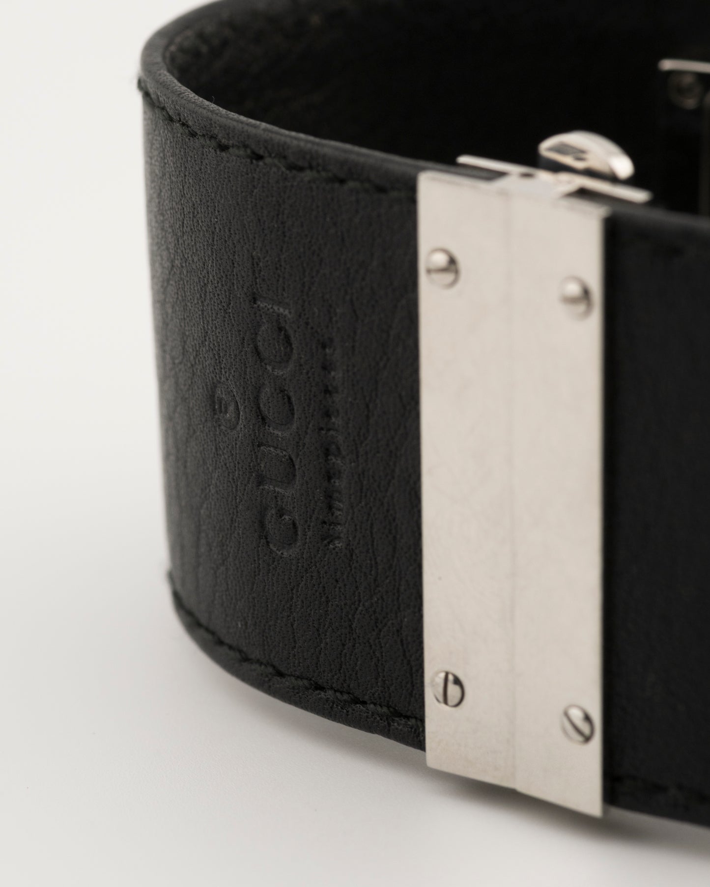 90s GUCCI 7800L Leather Cuff Watch