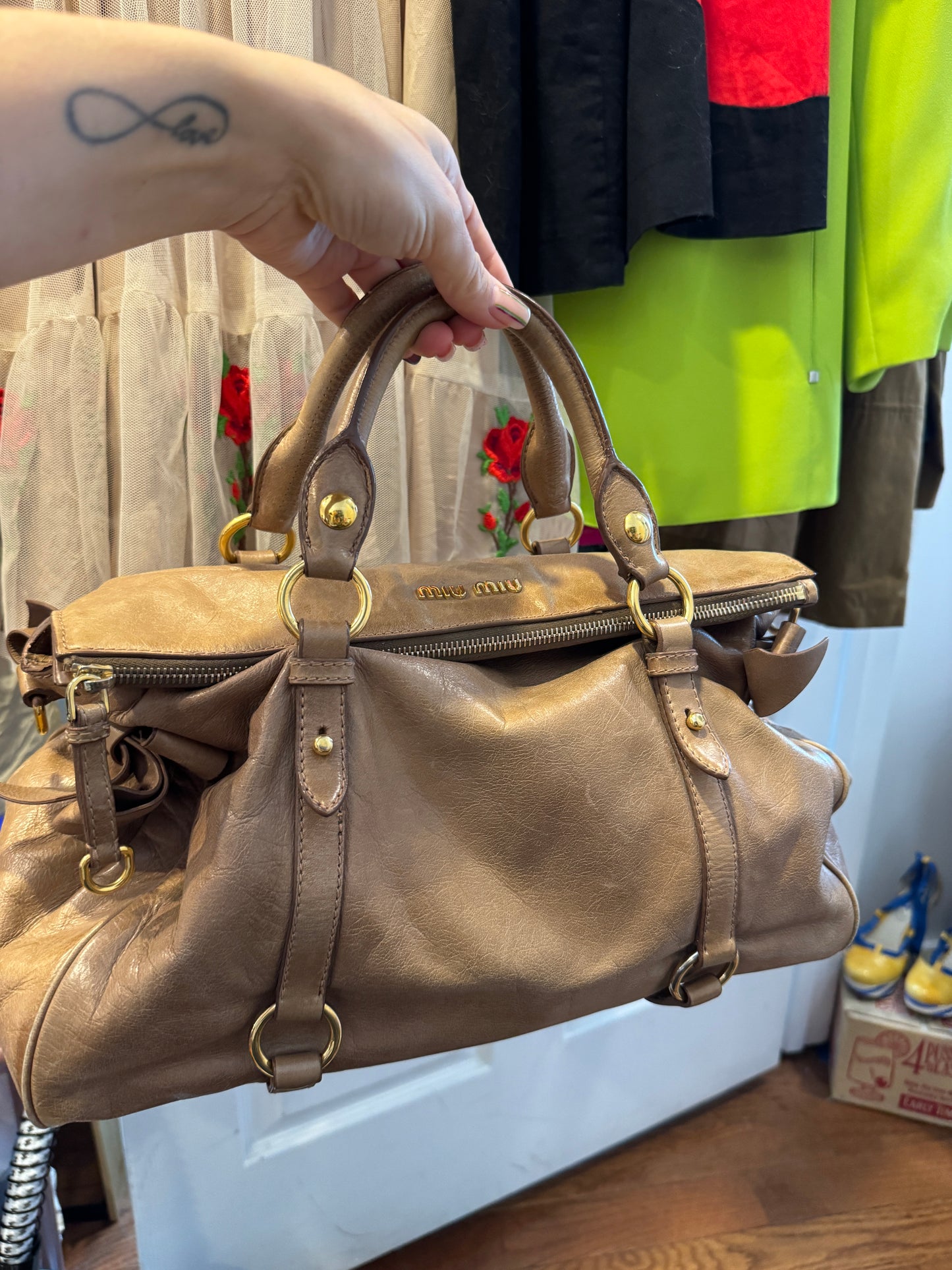 2000s MIU MIU Vitello Lux Taupe Large Bow Bag