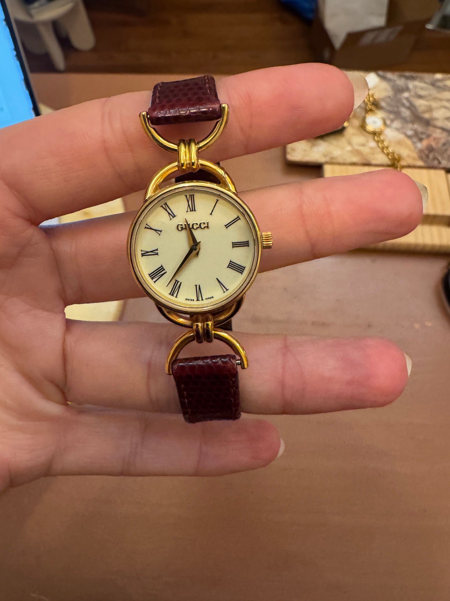 90s GUCCI 6000.2L Horsebit Watch w/Maroon Leather Band