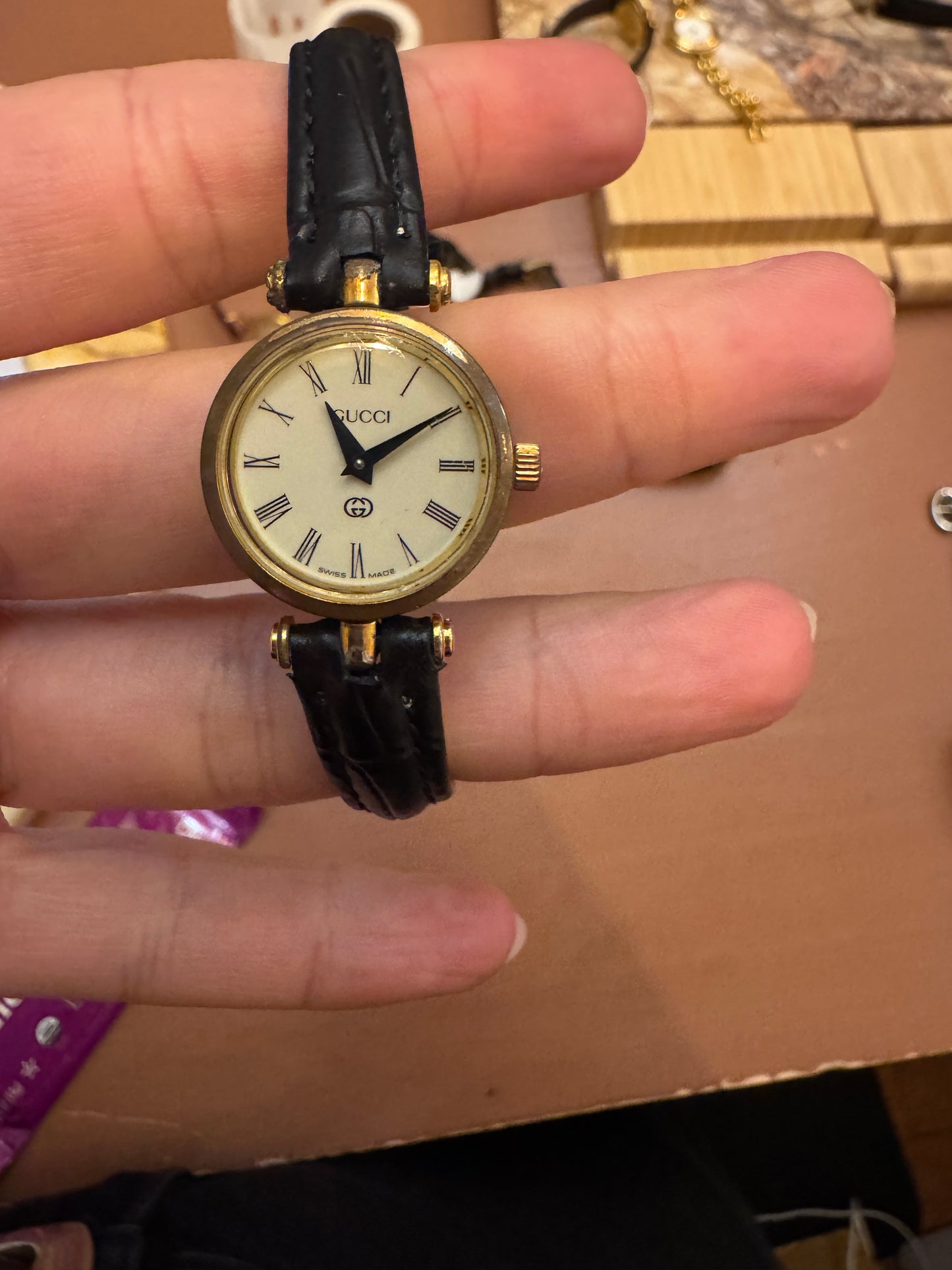 90s GUCCI 2000L Sherry Line Watch w/Black Leather Band