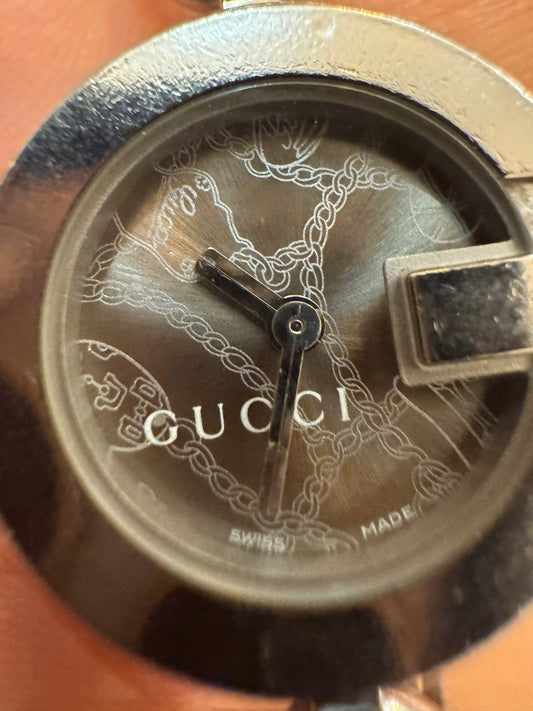 2000s GUCCI 107 Charmy Silver Charm Bracelet Watch