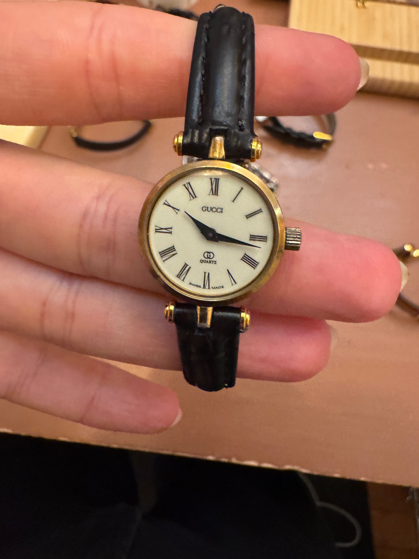 90s GUCCI 2000L Sherry Line Watch w/Black Leather Band